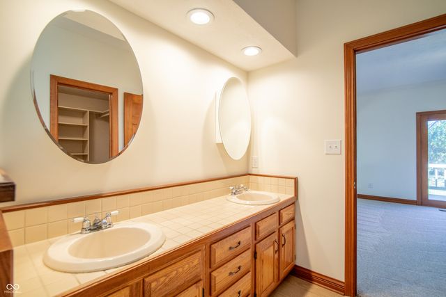 7204 Oak Cove Lane, Noblesville, IN 46062