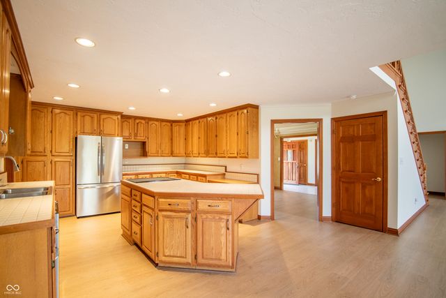 7204 Oak Cove Lane, Noblesville, IN 46062