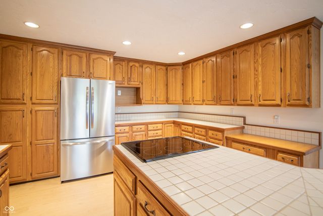 7204 Oak Cove Lane, Noblesville, IN 46062