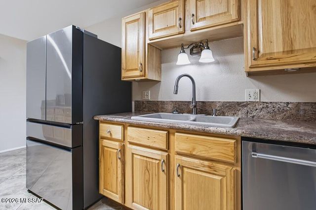 170 E Mountain Morning Drive E, Tucson, AZ 85704