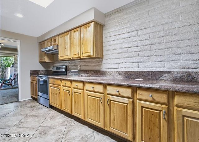 170 E Mountain Morning Drive E, Tucson, AZ 85704