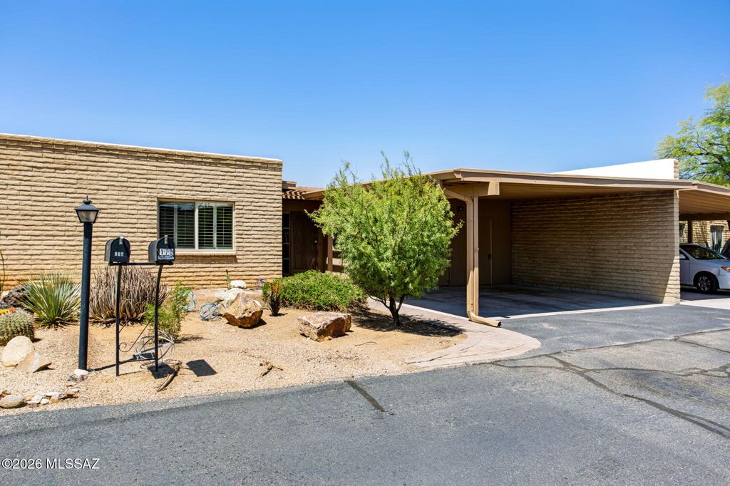 170 E Mountain Morning Drive E, Tucson, AZ 85704