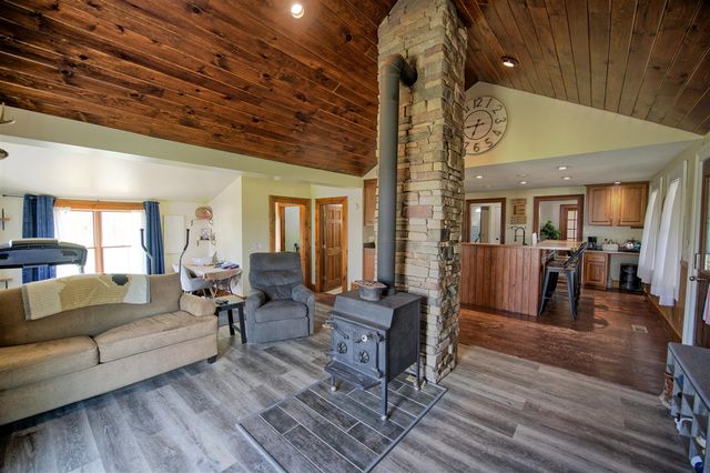 8250 Oneida Road, Grand Ledge, MI 48837