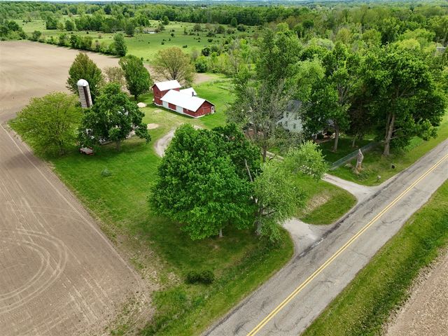 8250 Oneida Road, Grand Ledge, MI 48837