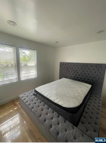 88 Fournier Crescent, Elmwood Park, NJ 07407