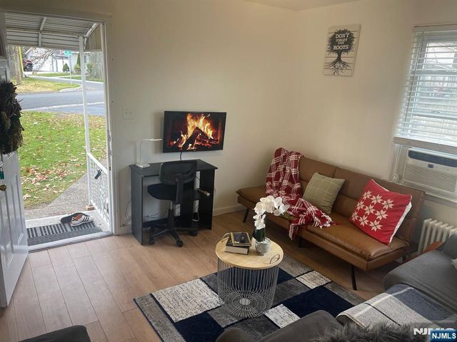 88 Fournier Crescent, Elmwood Park, NJ 07407