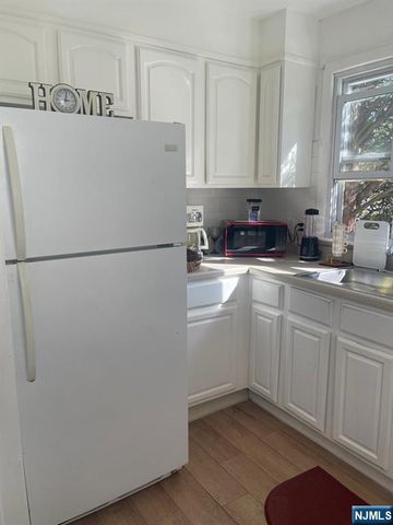 88 Fournier Crescent, Elmwood Park, NJ 07407