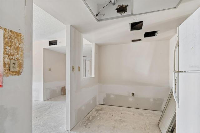 400 ISLAND WAY 211, Clearwater Beach, FL 33767