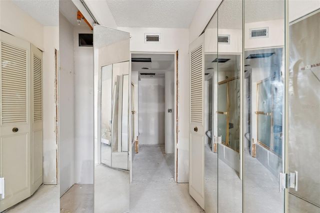 400 ISLAND WAY 211, Clearwater Beach, FL 33767