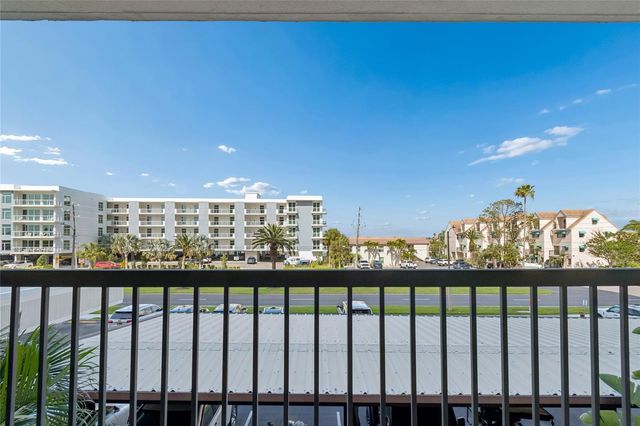 400 ISLAND WAY 211, Clearwater Beach, FL 33767