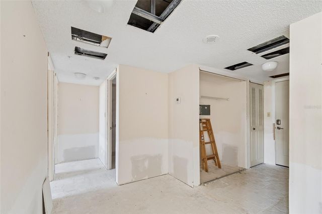 400 ISLAND WAY 211, Clearwater Beach, FL 33767