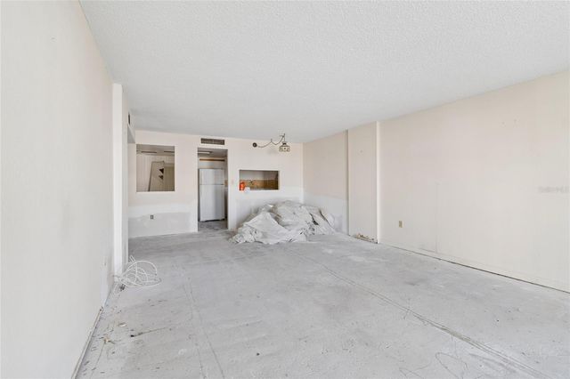 400 ISLAND WAY 211, Clearwater Beach, FL 33767