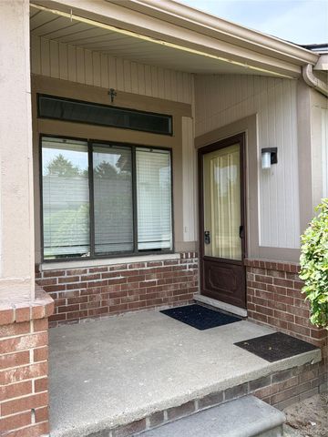 38763 Windmill Pointe N, Clinton Charter Township, MI 48038