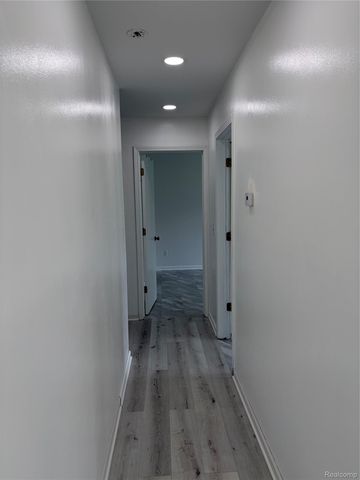 38763 Windmill Pointe N, Clinton Charter Township, MI 48038