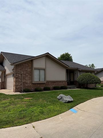 38763 Windmill Pointe N, Clinton Charter Township, MI 48038