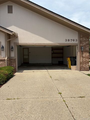 38763 Windmill Pointe N, Clinton Charter Township, MI 48038