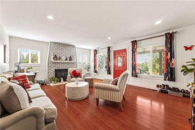 2389 Mayfield Avenue, Montrose, CA 91020