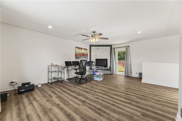 2389 Mayfield Avenue, Montrose, CA 91020