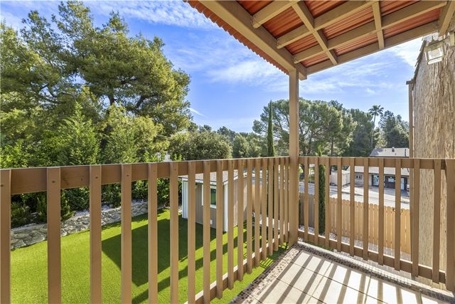 2389 Mayfield Avenue, Montrose, CA 91020