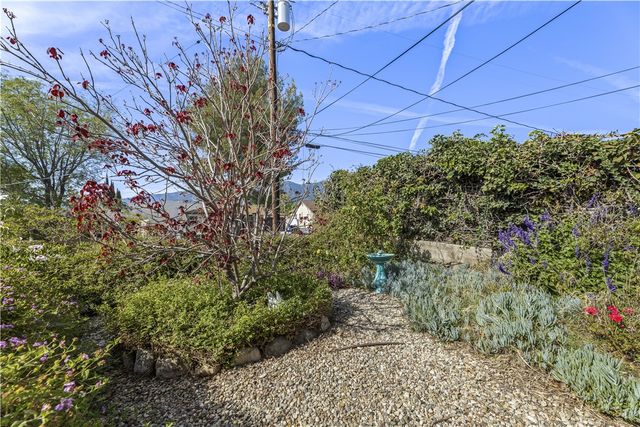 2389 Mayfield Avenue, Montrose, CA 91020