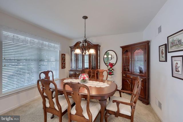 524 THORNBERRY LN, Lititz, PA 17543