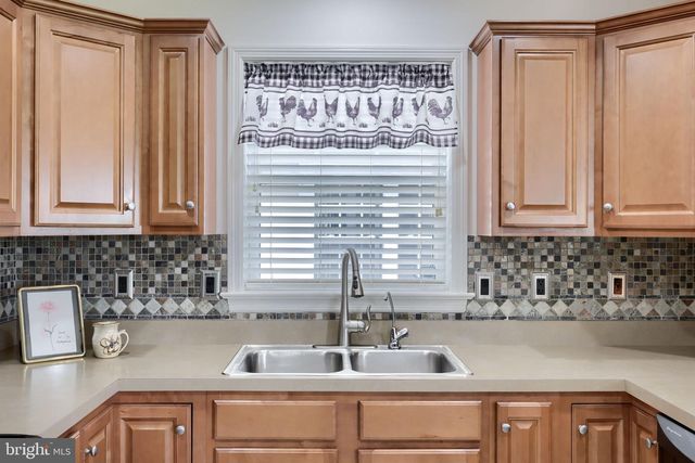 524 THORNBERRY LN, Lititz, PA 17543