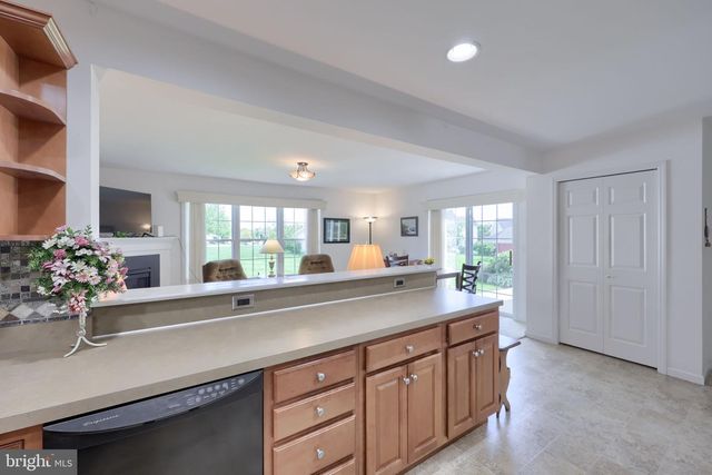 524 THORNBERRY LN, Lititz, PA 17543