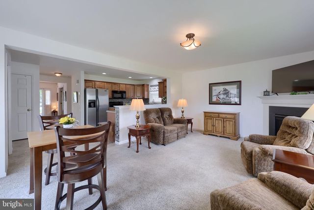 524 THORNBERRY LN, Lititz, PA 17543