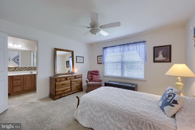 524 THORNBERRY LN, Lititz, PA 17543