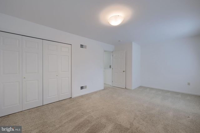 524 THORNBERRY LN, Lititz, PA 17543