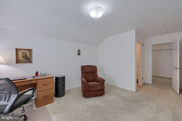 524 THORNBERRY LN, Lititz, PA 17543