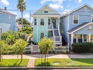 2817 Avenue Q -B, Galveston, TX 77550