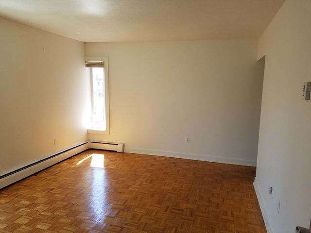 524 Putnam Ave 15, Cambridge, MA 02139