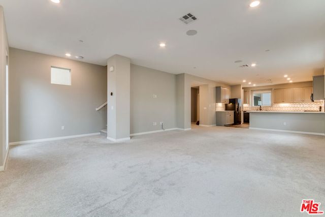 713 Daniel Freeman Circle, Inglewood, CA 90301