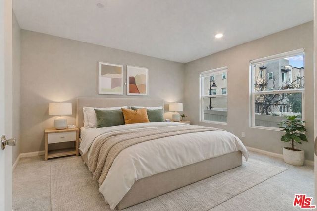 713 Daniel Freeman Circle, Inglewood, CA 90301