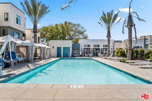 713 Daniel Freeman Circle, Inglewood, CA 90301