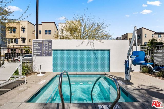 713 Daniel Freeman Circle, Inglewood, CA 90301