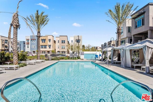 713 Daniel Freeman Circle, Inglewood, CA 90301