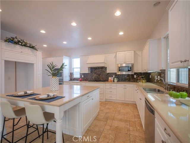 8365 Sanctuary Drive, Corona, CA 92883