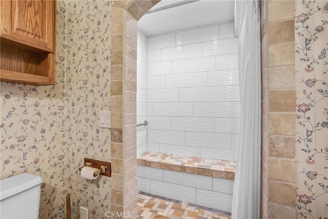 705 Hemlock Court, Redlands, CA 92374