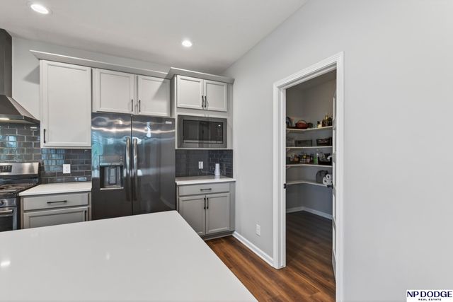 21101 Butler Avenue, Elkhorn, NE 68022