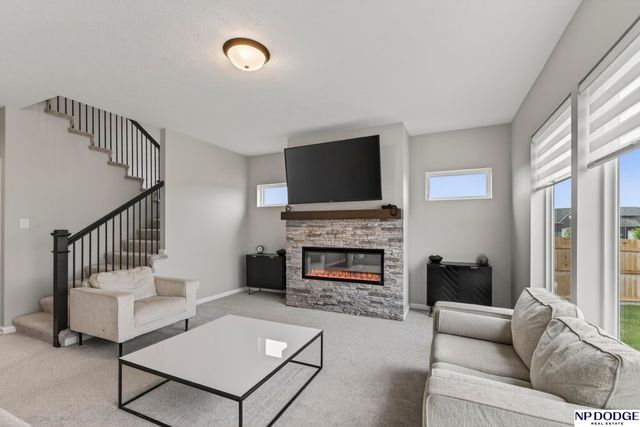 21101 Butler Avenue, Elkhorn, NE 68022