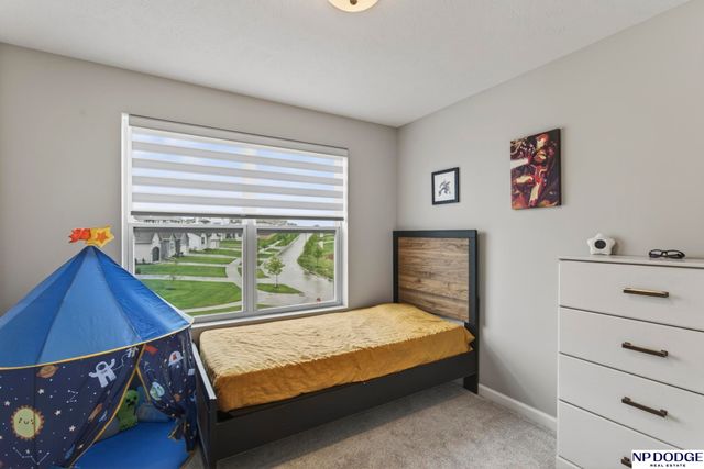 21101 Butler Avenue, Elkhorn, NE 68022