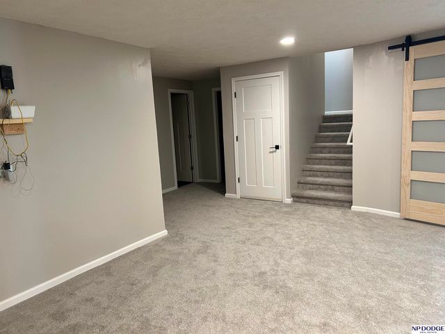 21101 Butler Avenue, Elkhorn, NE 68022