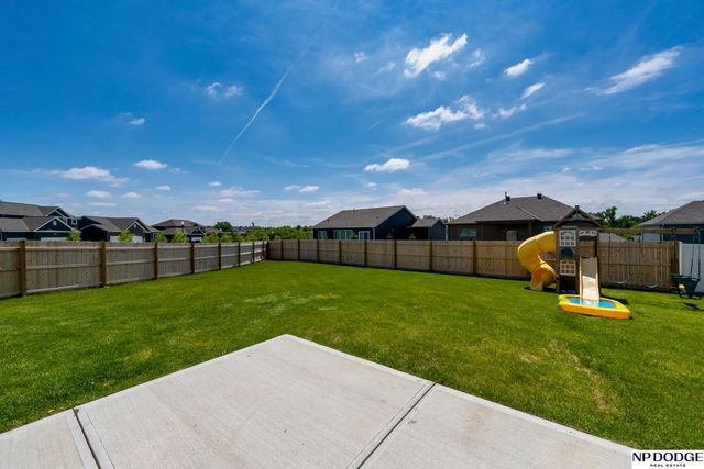 21101 Butler Avenue, Elkhorn, NE 68022