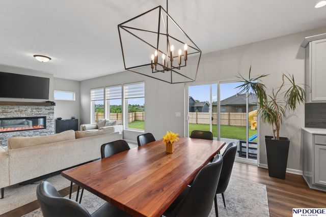 21101 Butler Avenue, Elkhorn, NE 68022