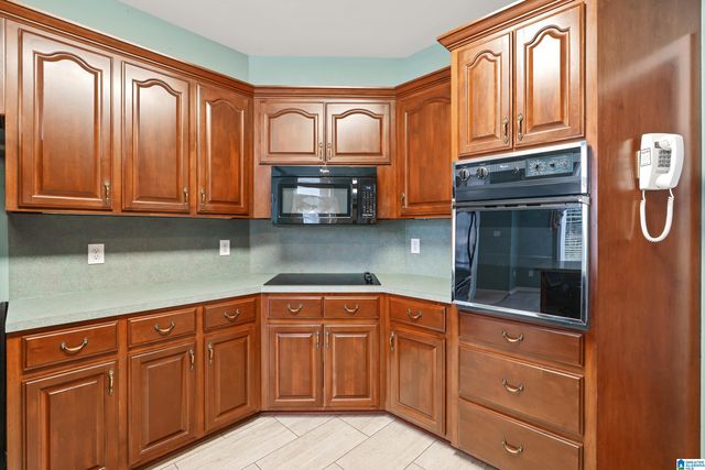 6013 SILVER LAKE CIRCLE, Pinson, AL 35126