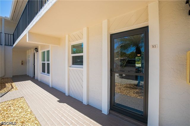 16007 Davis RD 713, Fort Myers, FL 33908