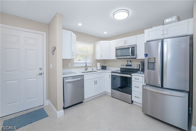 16007 Davis RD 713, Fort Myers, FL 33908