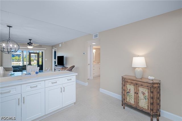 16007 Davis RD 713, Fort Myers, FL 33908